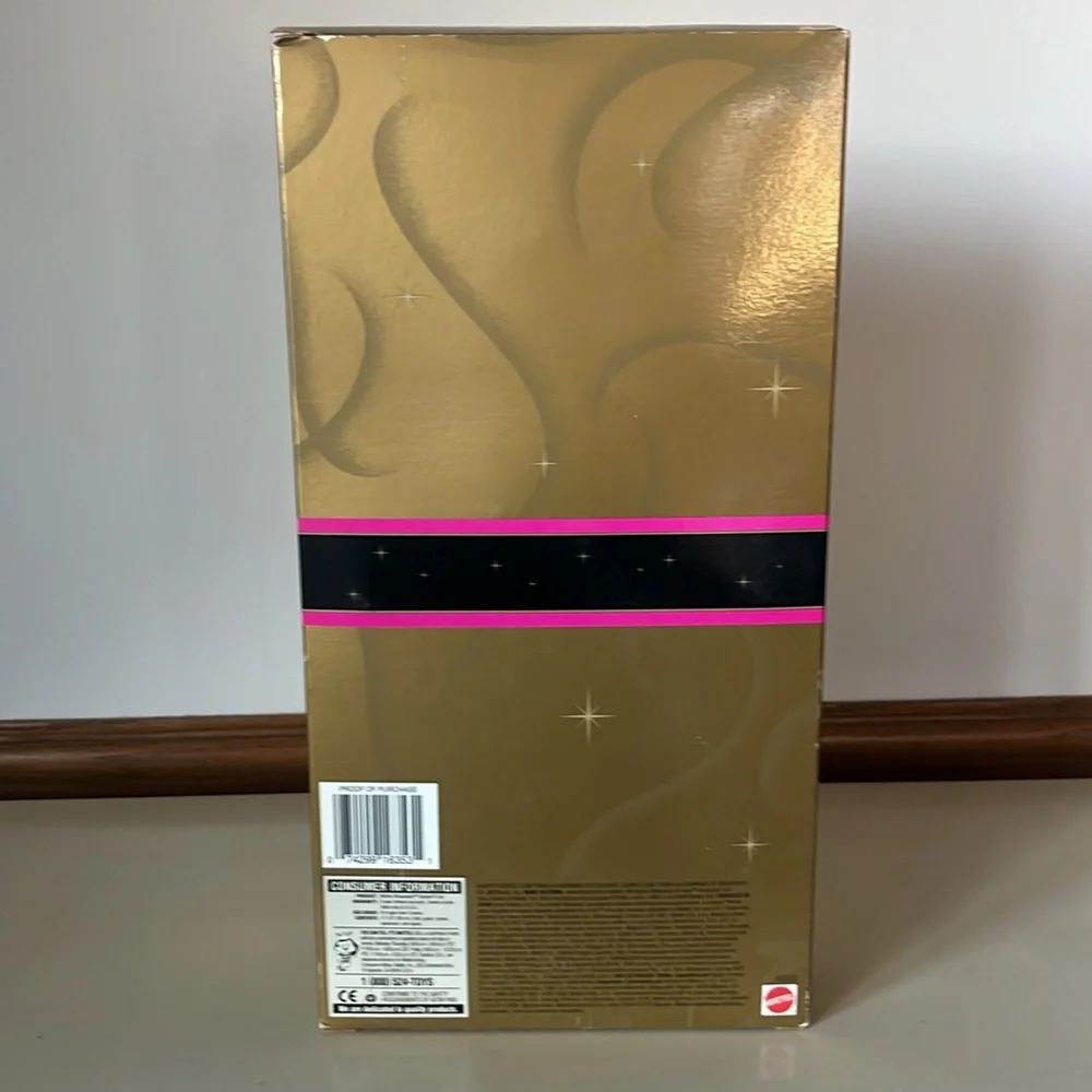 Winter Rhapsody Barbie - Picture 5 of 5